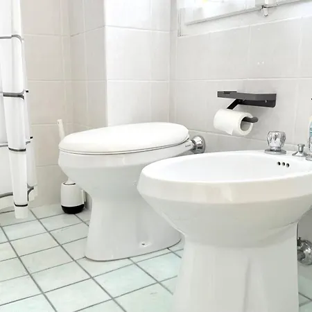 N079 - Numana, Delizioso Cielo-terra Nel Centro Storico דירה *